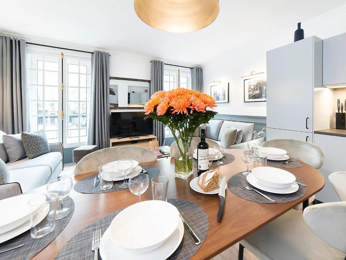 Livinparis - Luxury 2 Bedrooms Centre Pompidou